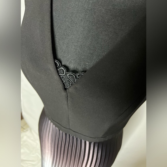 Gorgeous David’s Bridal gown size 10 - Picture 6 of 6